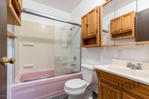 3154 E 19th Ct, Anchorage, AK 99508 photo 8