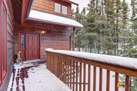 9400 Main Tree Dr, Anchorage, AK 99507 photo 2