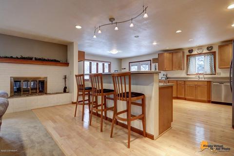 9400 Main Tree Dr, Anchorage, AK 99507 photo 4