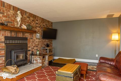 7720 Jaguar Cir, Anchorage, AK 99502 photo 5