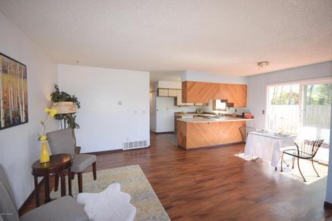 269 Fall Leaf Cir, Anchorage, AK 99504 photo 2