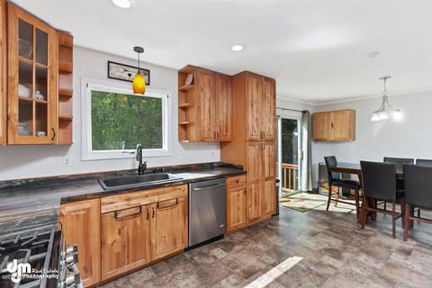 8724 Pluto Dr, Anchorage, AK 99507 photo 9