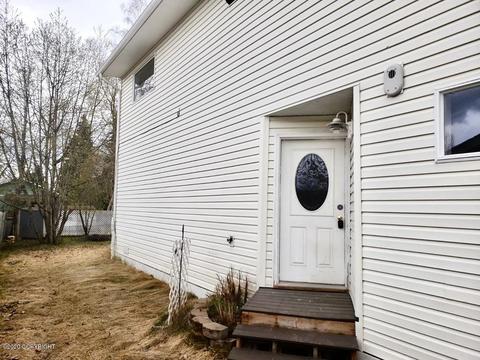 6522 E 9th Ave # 2, Anchorage, AK 99504 photo 3