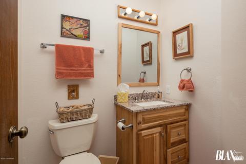 7802 Raymar Cir, Anchorage, AK 99518 photo 4