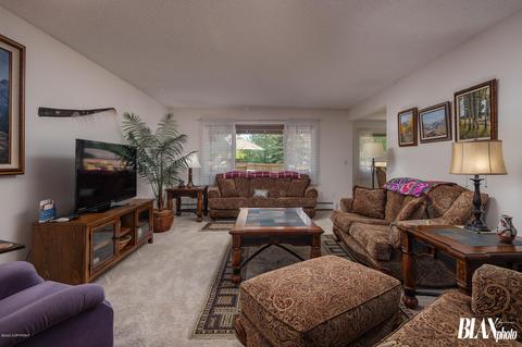 7802 Raymar Cir, Anchorage, AK 99518 photo 5