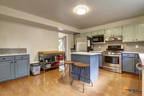 19724 Delphin Cir, Eagle River, AK 99577 photo 17