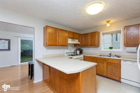 12101 Copper Mountain Dr, Eagle River, AK 99577 photo 11