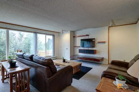 341 E 2nd Ct, Anchorage, AK 99501 photo 15