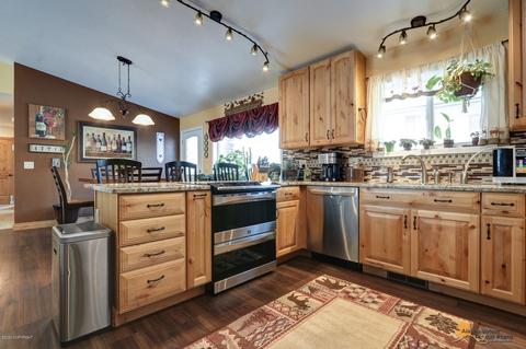 2910 Ruby Dr, Anchorage, AK 99502 photo 9