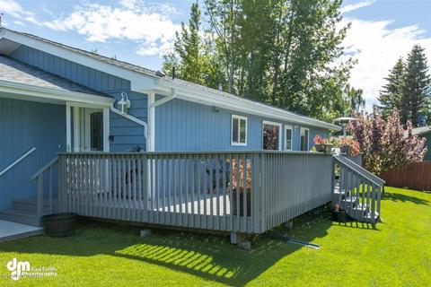 2910 Ruby Dr, Anchorage, AK 99502 photo 3