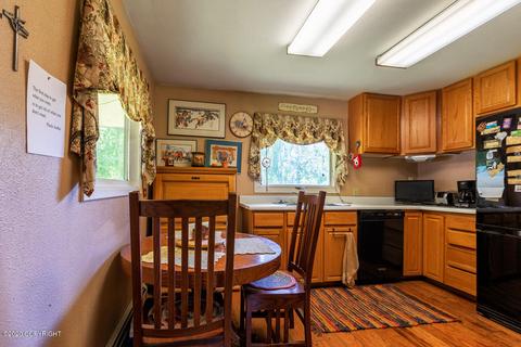 19239 Adrian Ave, Chugiak, AK 99567 photo 6