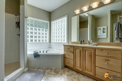 5721 E 104th Ave, Anchorage, AK 99507 photo 21