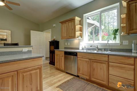 5721 E 104th Ave, Anchorage, AK 99507 photo 14
