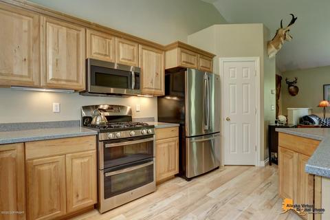 5721 E 104th Ave, Anchorage, AK 99507 photo 13