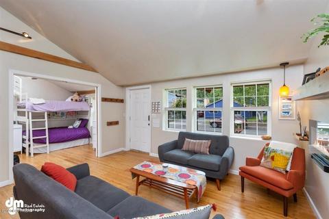 2426 Maple Ave, Anchorage, AK 99508 photo 5