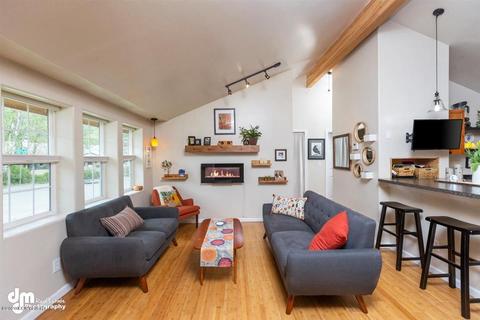 2426 Maple Ave, Anchorage, AK 99508 photo 4