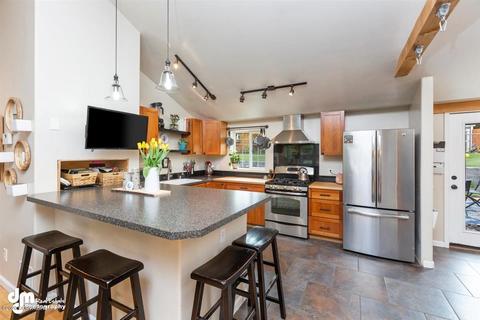 2426 Maple Ave, Anchorage, AK 99508 photo 14
