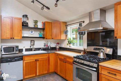 2426 Maple Ave, Anchorage, AK 99508 photo 16