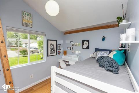 2426 Maple Ave, Anchorage, AK 99508 photo 11