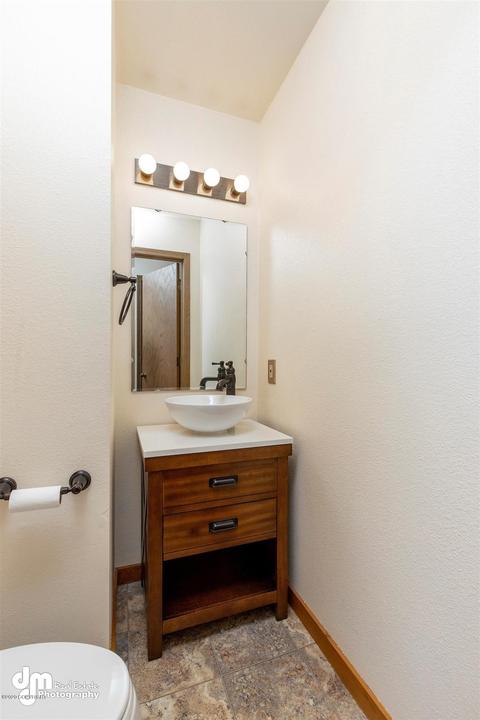 3530 Orbit Cir, Anchorage, AK 99517 photo 18