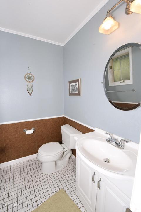 1731 Commodore Dr, Anchorage, AK 99507 photo 4