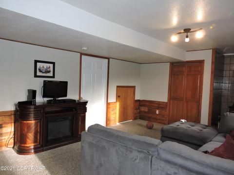 9128 Parkview Terrace Loop, Eagle River, AK 99577 photo 7