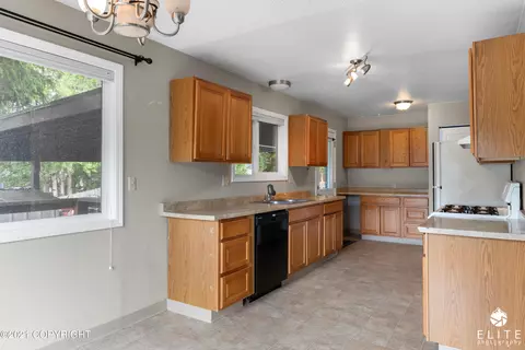 4943 Vance Dr, Anchorage, AK 99508 photo 19