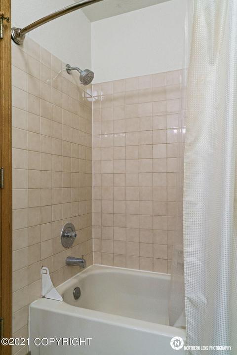 1900 Commodore Dr, Anchorage, AK 99507 photo 16