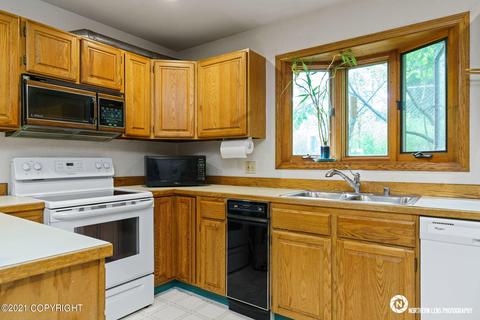 1900 Commodore Dr, Anchorage, AK 99507 photo 8