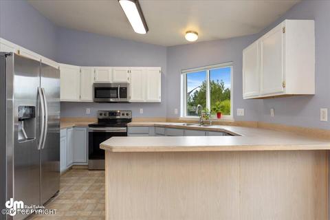 3870 Reflection Dr, Anchorage, AK 99504 photo 4