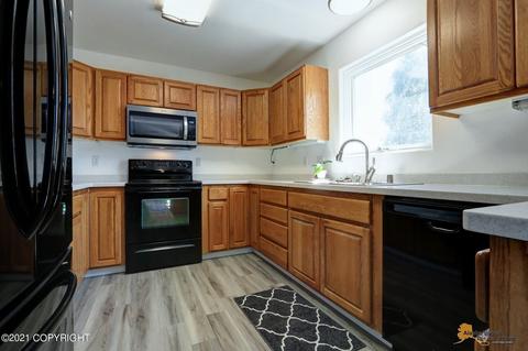 8520 E 12th Ct, Anchorage, AK 99504 photo 8