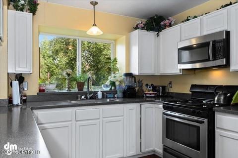 9759 Newhaven Loop, Anchorage, AK 99507 photo 10