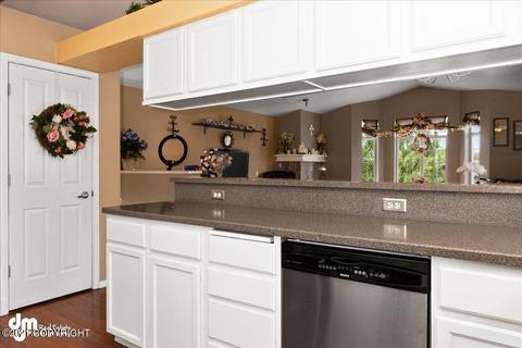 9759 Newhaven Loop, Anchorage, AK 99507 photo 13