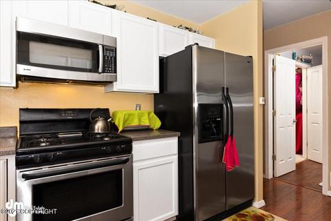 9759 Newhaven Loop, Anchorage, AK 99507 photo 12