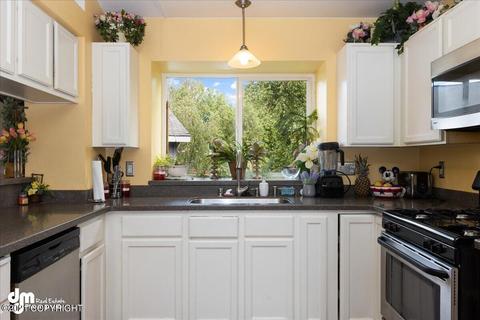 9759 Newhaven Loop, Anchorage, AK 99507 photo 11