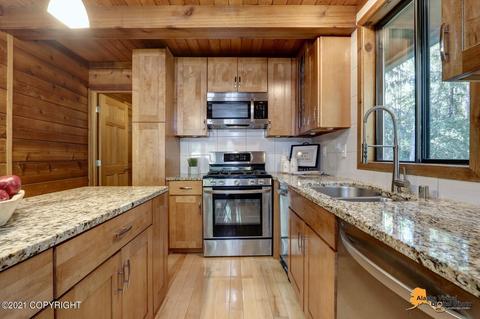 7039 Waterfall Dr, Eagle River, AK 99577 photo 6