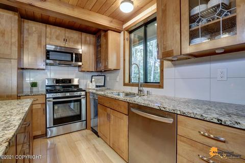 7039 Waterfall Dr, Eagle River, AK 99577 photo 5