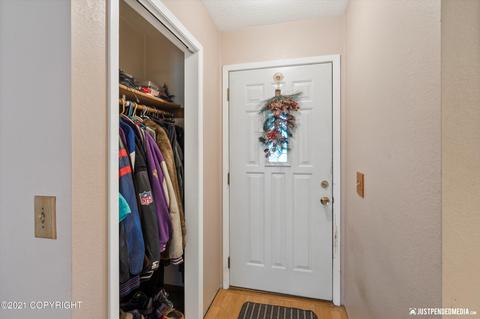 17344 Adams Ln, Eagle River, AK 99577 photo 5