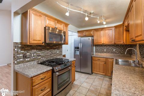 7321 Clairborne Dr, Anchorage, AK 99502 photo 5