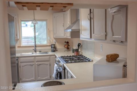 5212 E 26th Ave, Anchorage, AK 99508 photo 8