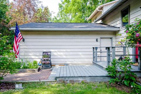 7331 Bailey Dr, Anchorage, AK 99502 photo 4
