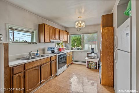 811 E 11th Ave, Anchorage, AK 99501 photo 14