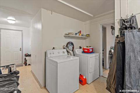 811 E 11th Ave, Anchorage, AK 99501 photo 25