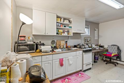 811 E 11th Ave, Anchorage, AK 99501 photo 27