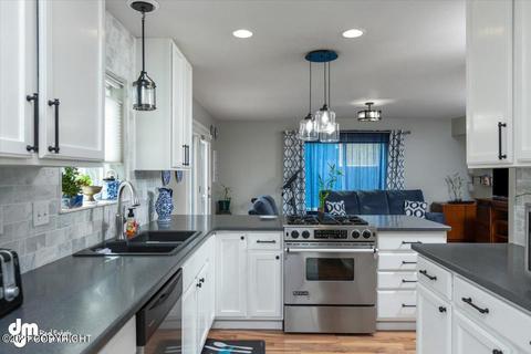 16562 Baird Cir, Eagle River, AK 99577 photo 8