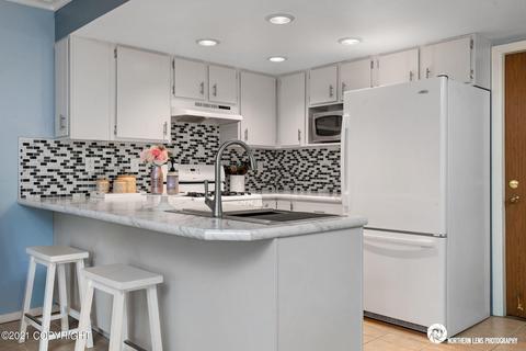 9301 Biorka Cir, Eagle River, AK 99577 photo 12