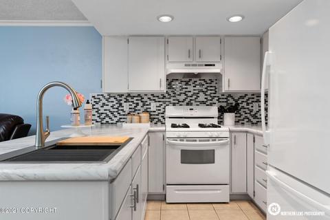 9301 Biorka Cir, Eagle River, AK 99577 photo 13