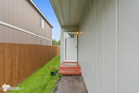 3841 Sycamore Loop, Anchorage, AK 99504 photo 2