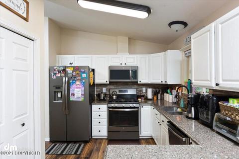 19055 Trail Bay Dr, Eagle River, AK 99577 photo 11