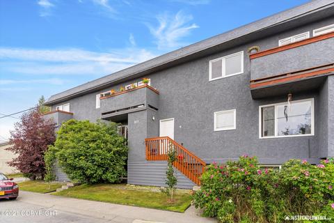 927 Juneau St # 4, Anchorage, AK 99501 photo 1